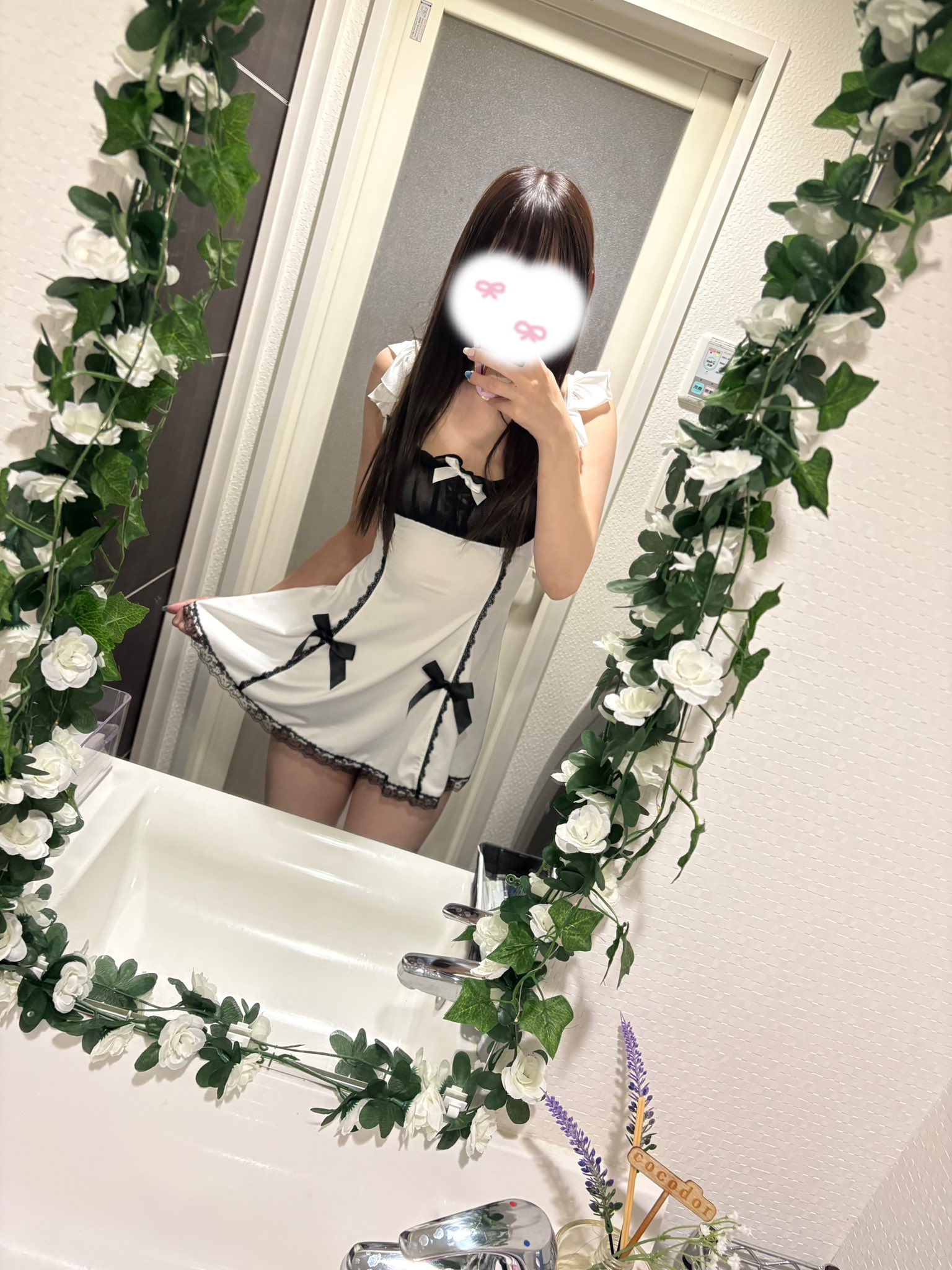 均整の取れた美しいスタイルに揺れるロングヘアが大人を演出