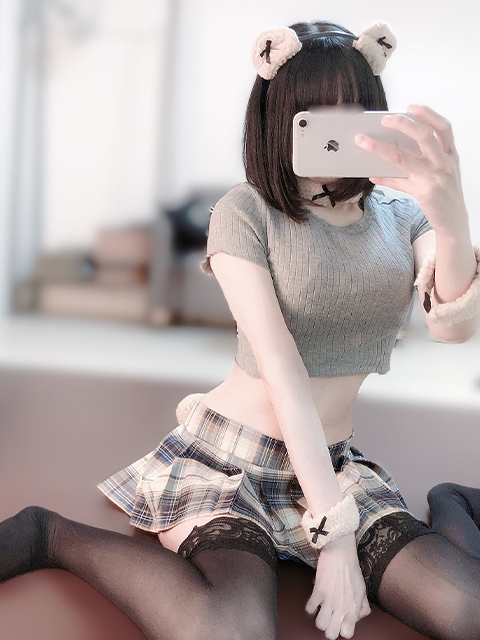 天性のキュートアイドルフェイスにしなやかさが際立つスレンダー