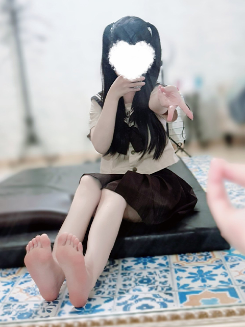 幼さ全開のロ●フェイスにキラキラ輝く澄んだ瞳が心を一瞬で奪う